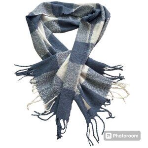 urban outfitters Fuzzy Plaid Scarf With Fringe Edges Blue & White Check Pattern